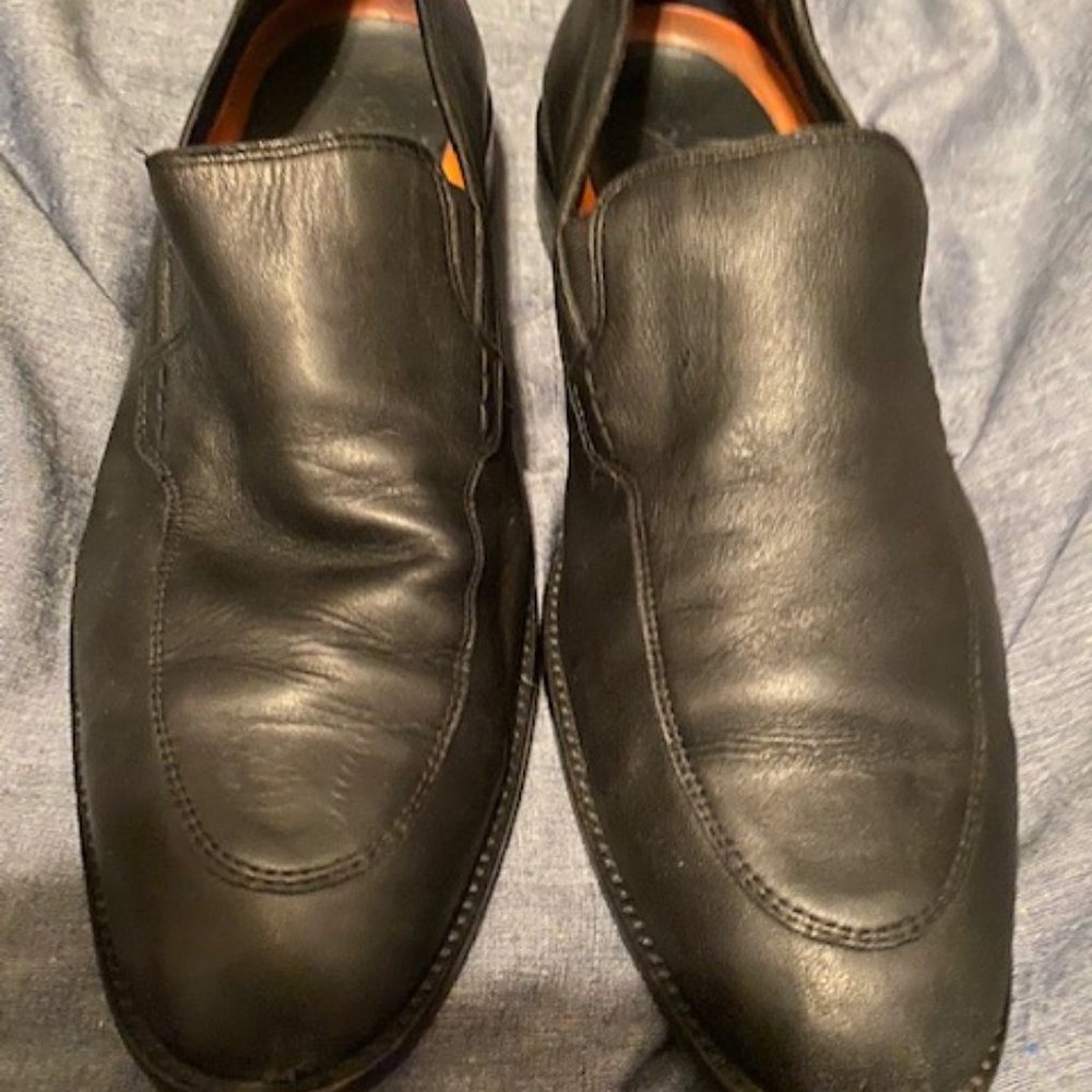 Cole Haan Men's Black leather slip on loafers size 11